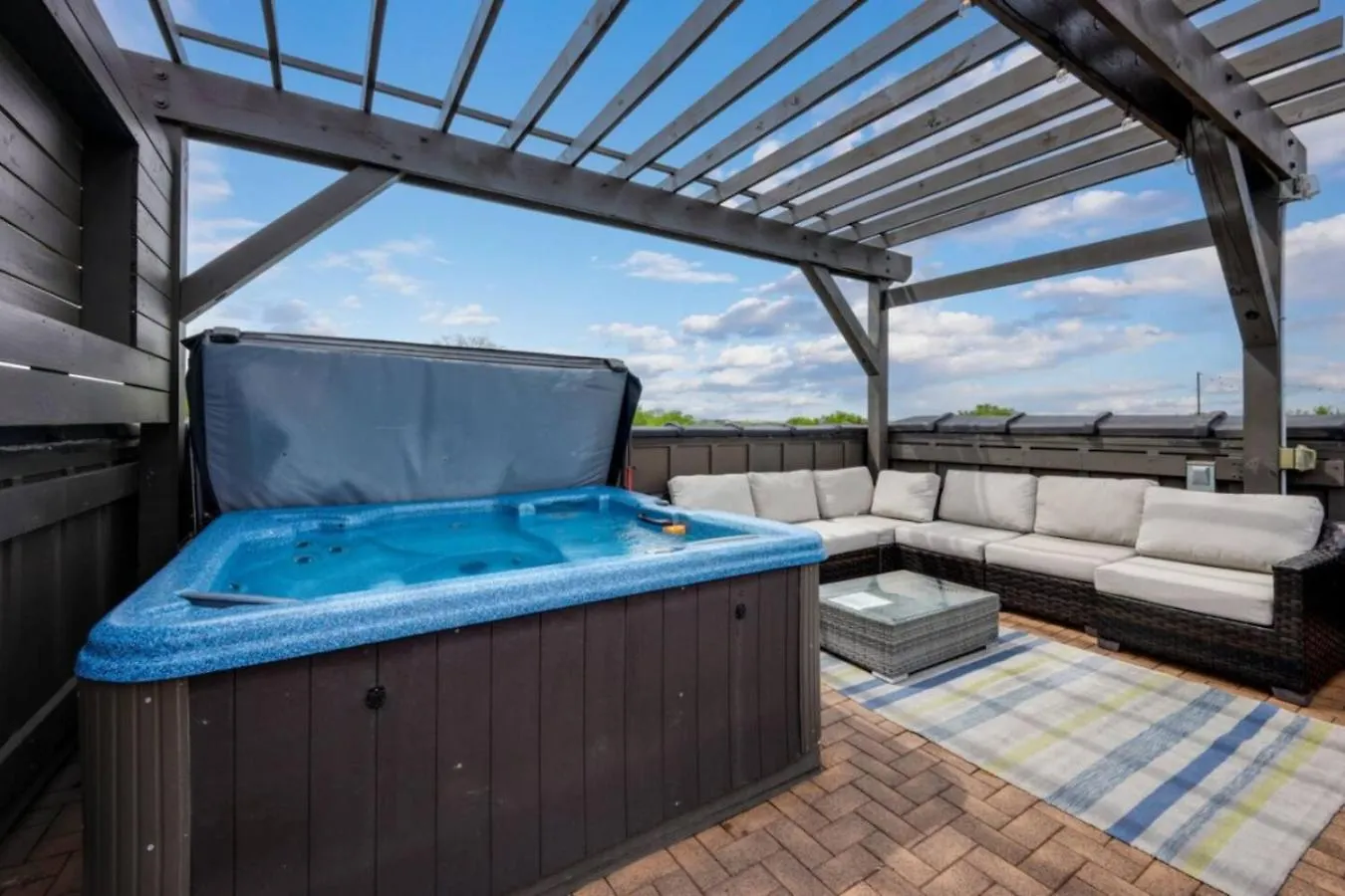 Blue Horizon - Hot Tub - Dual Rooftop Balconies Nashville Holiday home