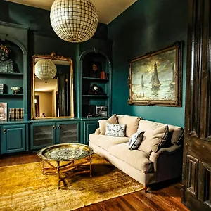 Holiday home Henrie House I Luxury 4br Downtown Historic Gem With Library & Patio, Nashville